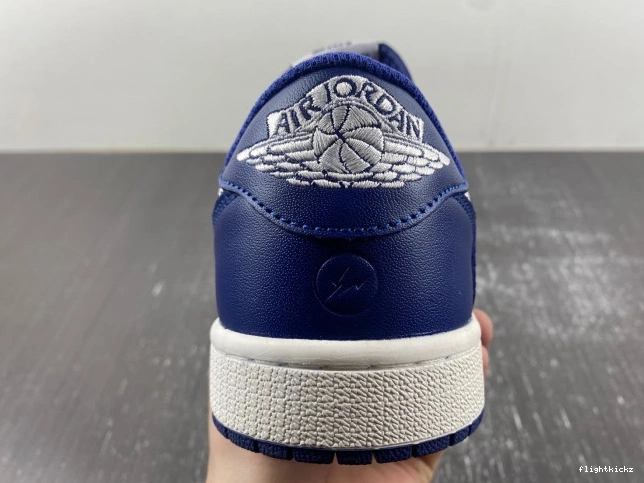 DM7890-101 JORDAN TRAVIS 1 X AIR CUSTOM OFF-WHITE X SCOTT 0814